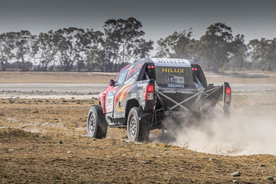  Toyota Hilux Evo Rally Dakar 2017 года  (фото 3 из 23)
